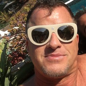 Meet your Posher, Derek